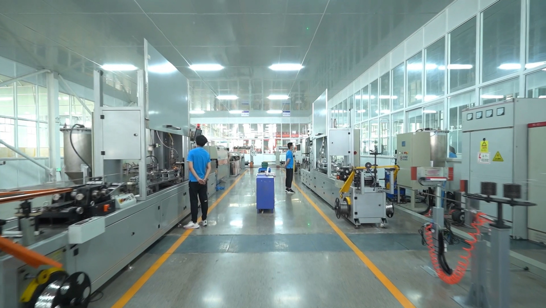 Shandong Yibo Optronics Technology Co., Ltd. निर्माता उत्पादन लाइन